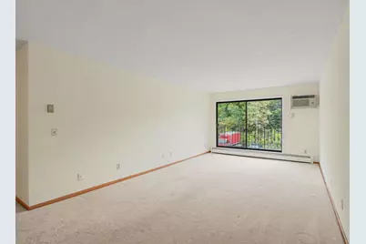 205 Barry Avenue S #207, Wayzata, MN 55391 - Photo 8