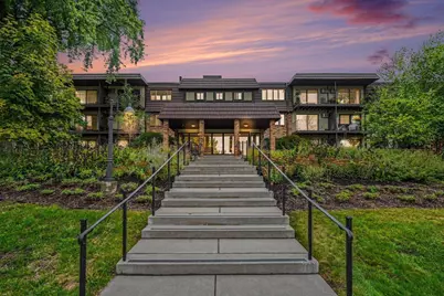 205 Barry Avenue S #207, Wayzata, MN 55391 - Photo 2