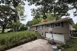 814 Meyer St N, Maplewood, MN 55119 - Photo 1