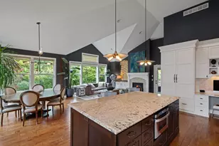 6292 Montee Dr, Eden Prairie, MN 55344 - Photo 10
