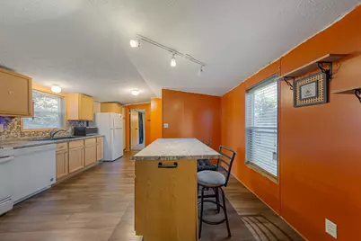 605 E Shakespeare Avenue E, Mankato, MN 56001 - Photo 8