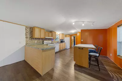 605 E Shakespeare Avenue E, Mankato, MN 56001 - Photo 6