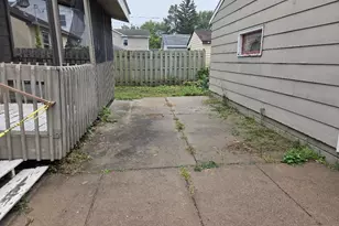 3947 Unity Ave N, Robbinsdale, MN 55422 - Photo 4