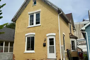 562 W 4th St, Winona, MN 55987 - Photo 1