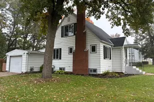 713 1st Ave NE, Little Falls, MN 56345 - Photo 1
