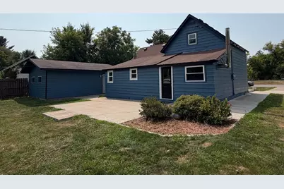 318 Grove Street N, Mora, MN 55051 - Photo 2