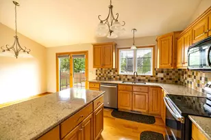 608 Colodoro Ln, Eagle Lake, MN 56024 - Photo 8
