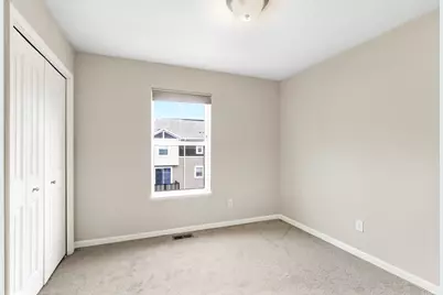 2235 Gateway Curve, North Saint Paul, MN 55109 - Photo 16