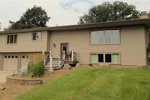 21899 Douglas Ave, Albert Lea, MN 56007 - Photo 2