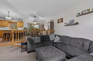 9711 Woodcrest Ct, Monticello, MN 55362 - Photo 4