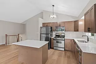 2365 Hillwood Dr E, Maplewood, MN 55119 - Photo 8