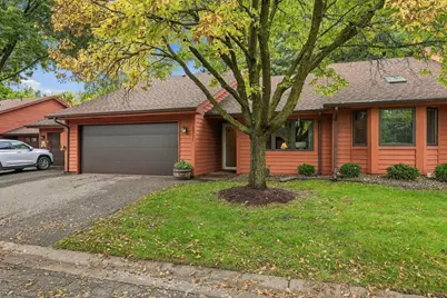 10711 53rd Avenue N, Plymouth, MN 55442 - Photo 2