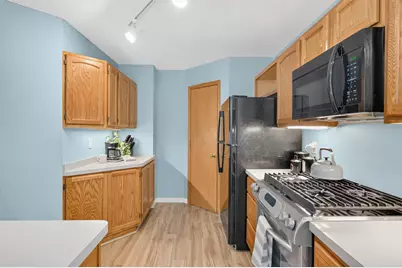 4913 Grenwich Avenue N, Oakdale, MN 55128 - Photo 12