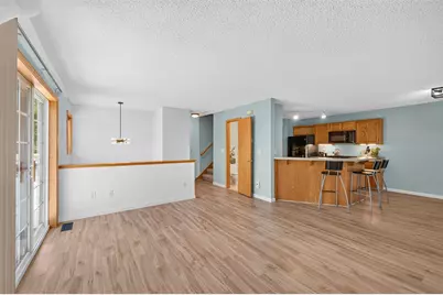 4913 Grenwich Avenue N, Oakdale, MN 55128 - Photo 6