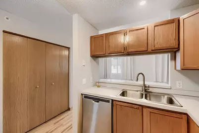 9102 Terra Verde Trail, Eden Prairie, MN 55347 - Photo 8