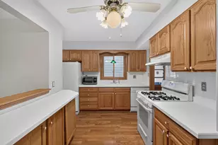 1837 Hawthorne Ave E, Saint Paul, MN 55119 - Photo 14