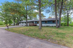 114 Woodland Cir, Princeton, MN 55371 - Photo 2