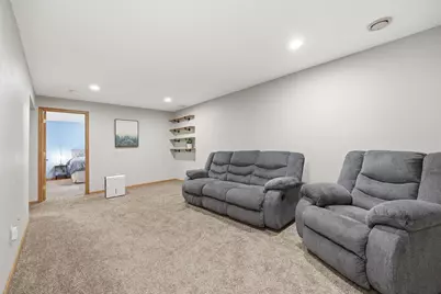 460 Minnesota Street NW, Hutchinson, MN 55350 - Photo 10