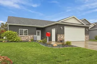 3613 30th St S, Moorhead, MN 56560 - Photo 2