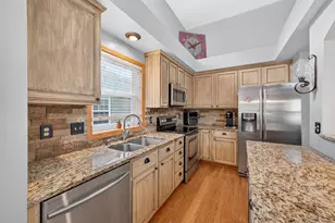 10154 Country Club Curve, Woodbury, MN 55129 - Photo 12