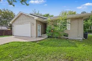 1550 41st Ave NE, Columbia Heights, MN 55421 - Photo 2