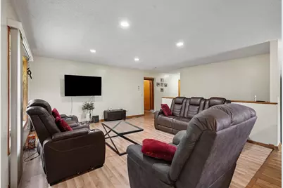 1550 41st Avenue NE, Columbia Heights, MN 55421 - Photo 4