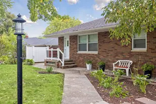 1814 McKnight Rd N, Maplewood, MN 55109 - Photo 4