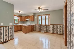 1327 S German St, New Ulm, MN 56073 - Photo 8