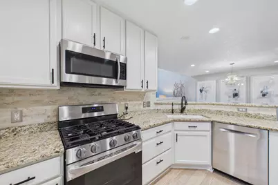 7974 Autumn Ridge Way, Chanhassen, MN 55317 - Photo 10