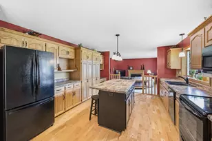 137 Elk Dr SE, Hutchinson, MN 55350 - Photo 6