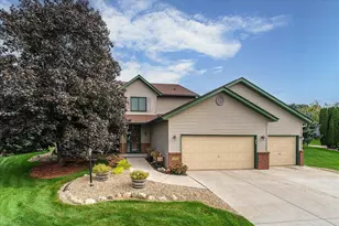 18580 Explorer Ct, Farmington, MN 55024 - Photo 2