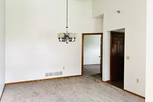 2488 Lockwood Dr, Mendota Heights, MN 55120 - Photo 8