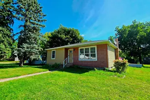 312 4th St S, Gaylord, MN 55334 - Photo 2