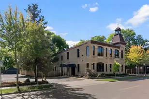 498 Selby Ave, Saint Paul, MN 55102 - Photo 1