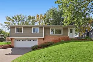 1311 20th St W, Hastings, MN 55033 - Photo 2