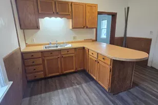 1005 W Broadway St, Winona, MN 55987 - Photo 4
