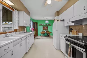 900 Park St S, Fairfax, MN 55332 - Photo 8