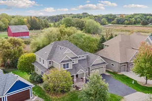 1711 Deephaven Dr, Woodbury, MN 55129 - Photo 2