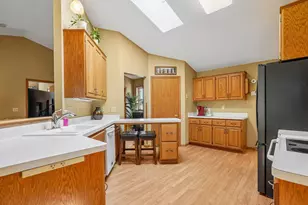 9126 Windsor Ln N, Brooklyn Park, MN 55443 - Photo 6