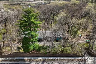 556 County Rd C West, Roseville, MN 55113 - Photo 2
