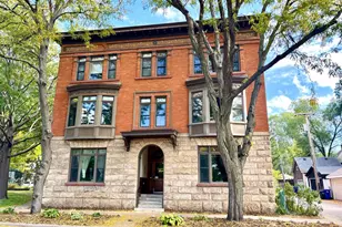 110 St Albans St N, Saint Paul, MN 55104 - Photo 1