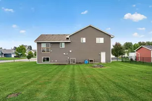 709 Greenwood St SW, Isanti, MN 55040 - Photo 40