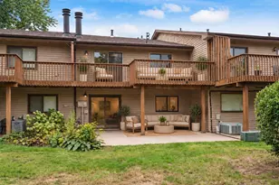 11109 Trail West Rd, Bloomington, MN 55437 - Photo 32