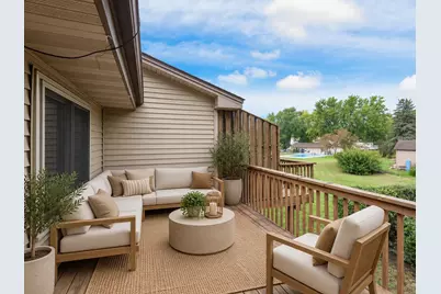11109 Trail West Road, Bloomington, MN 55437 - Photo 16