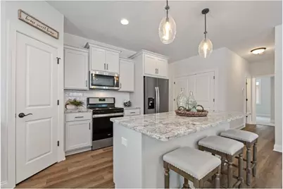 741 St James Circle, Litchfield, MN 55355 - Photo 2