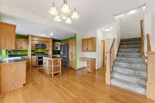 1970 Cardinal Dr, Shakopee, MN 55379 - Photo 16