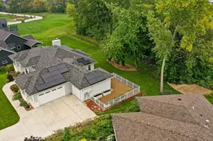 4184 Stone Point Dr NE, Rochester, MN 55906 - Photo 4