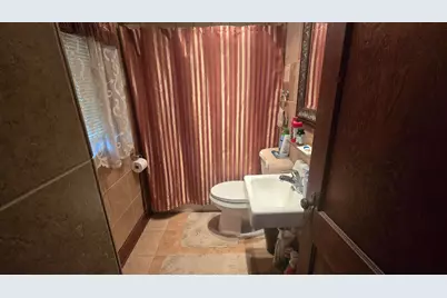 1000 12th Avenue SW, Austin, MN 55912 - Photo 10