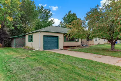 330 10th Avenue SW, Cambridge, MN 55008 - Photo 2