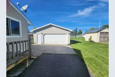 203 Dorchester Drive, Hoyt Lakes, MN 55750 - Photo 8